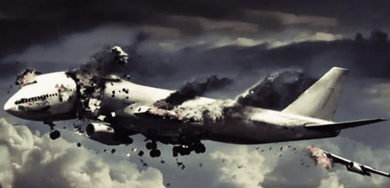 两架苏联飞机相撞，一名19岁女子奇迹生还（空难幸存者）